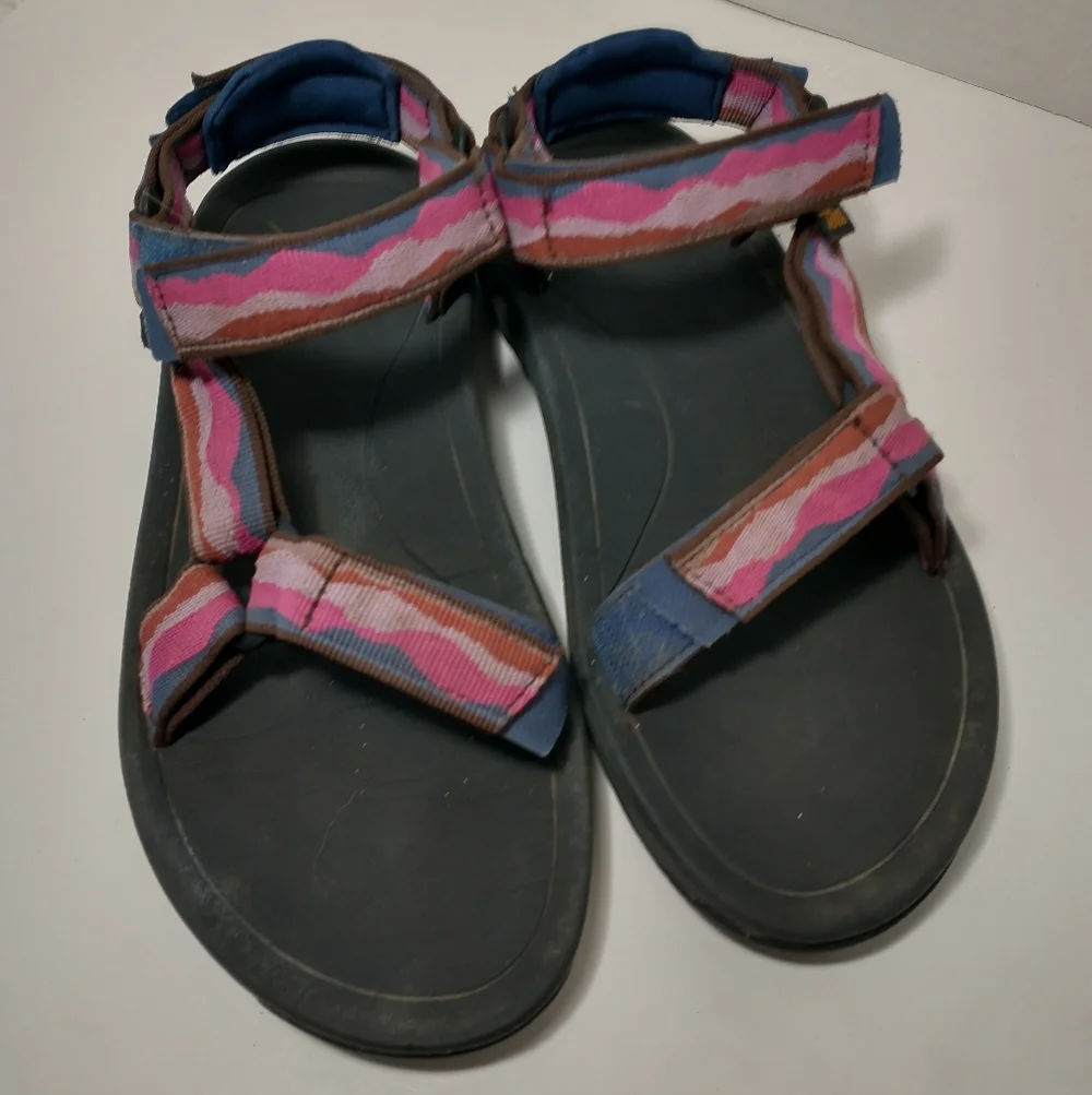Teva Kids Hurricane XLT2‎ Sandal, Water Sports, Outdoors, Pink And Blue, Size 4